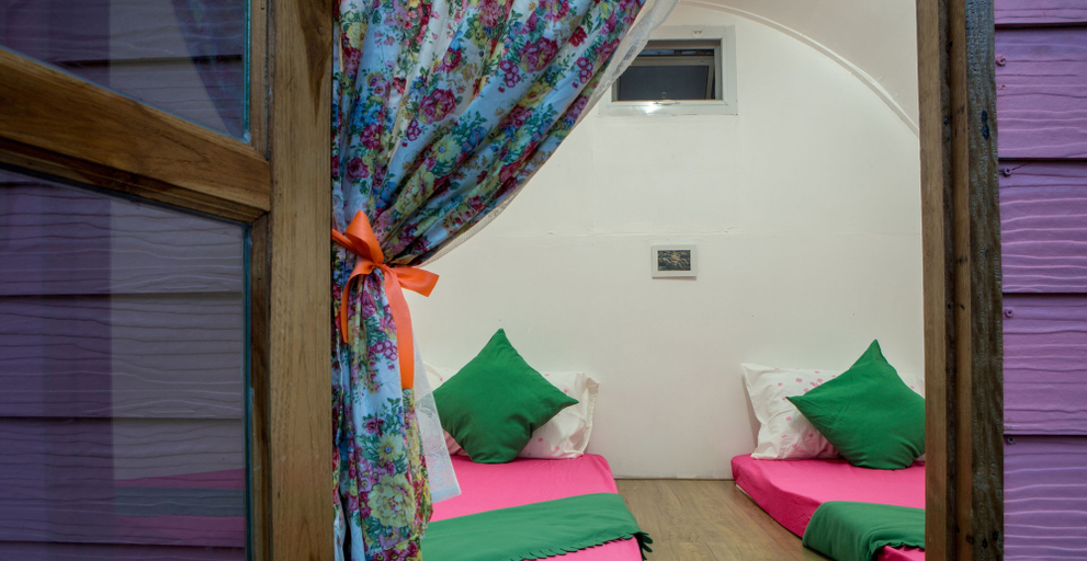 Bedroom 3, Baanpeangpor Hostel, Muang Satun