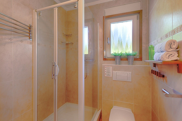 Bathroom 4, Romero, Alicante