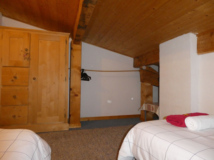 Bedroom 3, Central Hostel Châtel, Haute-Savoie