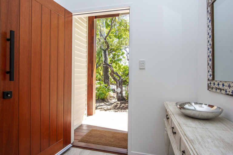 Bathroom 5, Papillon Bleu, Magnetic Island