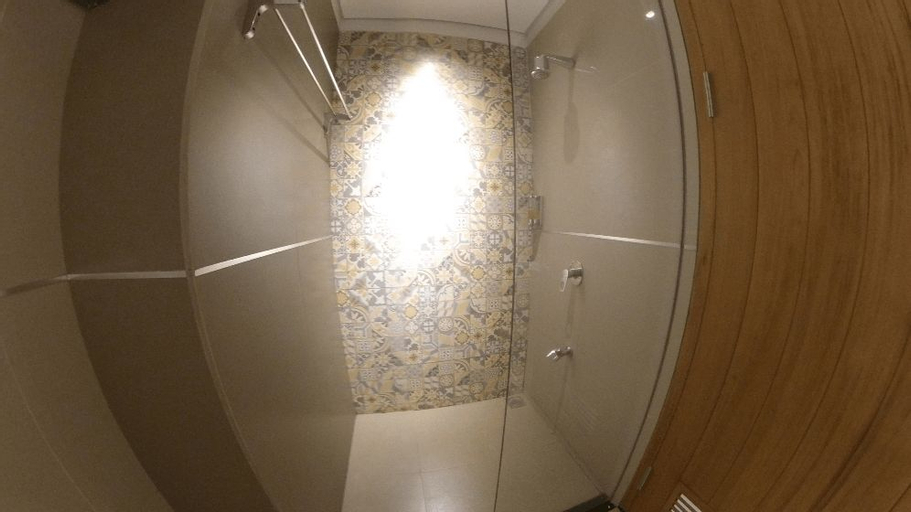 Bathroom 8