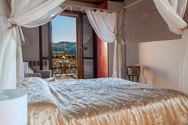 Bedroom 4, Pizzicalaluna Agriturismo Olistico sulle Colline di Pianoro, Bologna