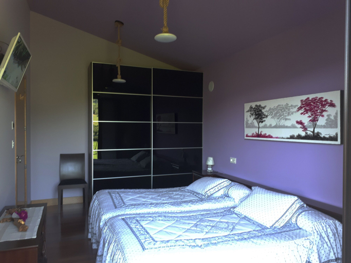 Bedroom 2, Txanpardin, Guipúzcoa