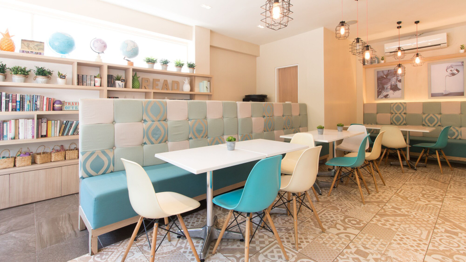 Food & Drinks 5, RedDoorz @ General Segundo Avenue Laoag, Laoag City