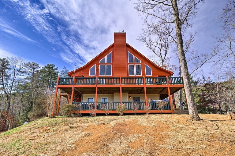 Exterior & Views 1, Makin' Memories, Sevier