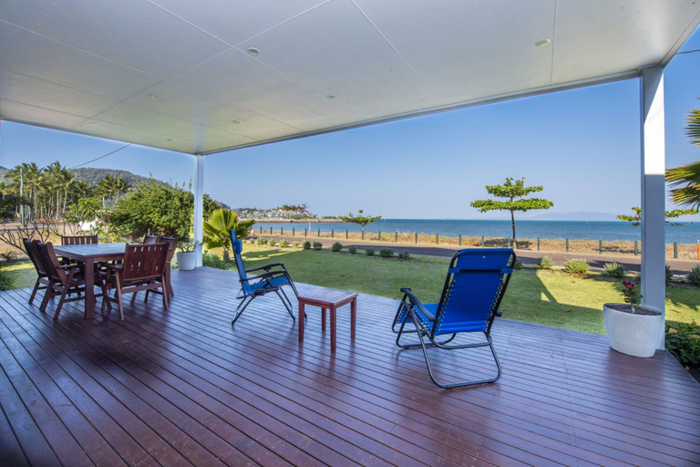 Others 4, Sandy Decks, Magnetic Island