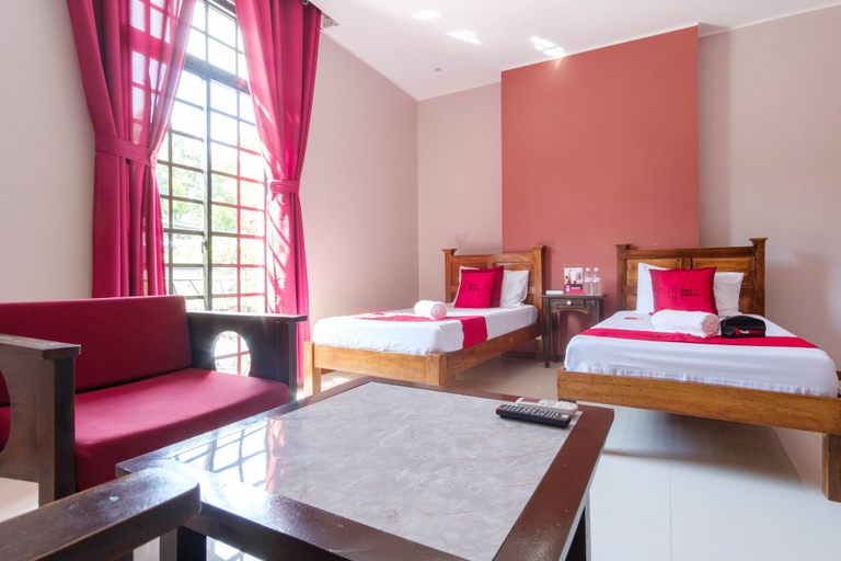 Bedroom 3, RedDoorz Plus @ West Nautical Road Puerto Galera, Puerto Galera
