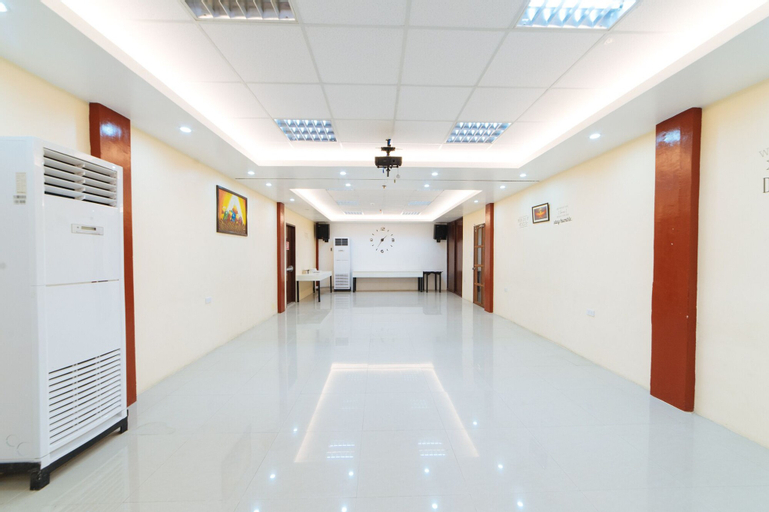 Public Area 5, RedDoorz @ Rosario Street Bacolod, Bacolod City