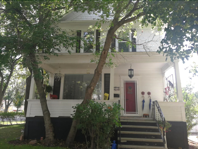 Exterior & Views 2, Charles Street Holiday Home, Division No. 2