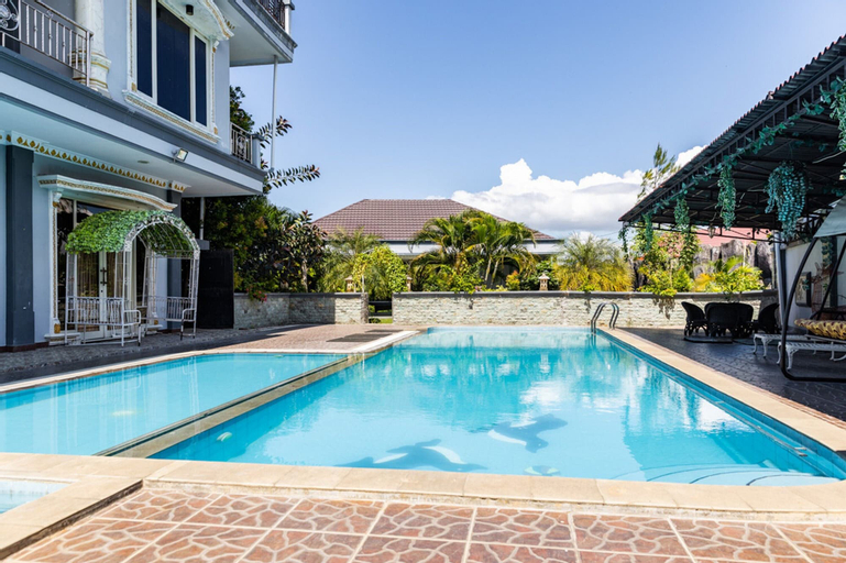 RedDoorz Premium @ Sea Residence Manado, Manado