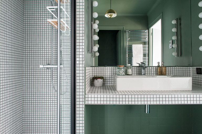 Bathroom 4, La Cascade, Loire-Atlantique
