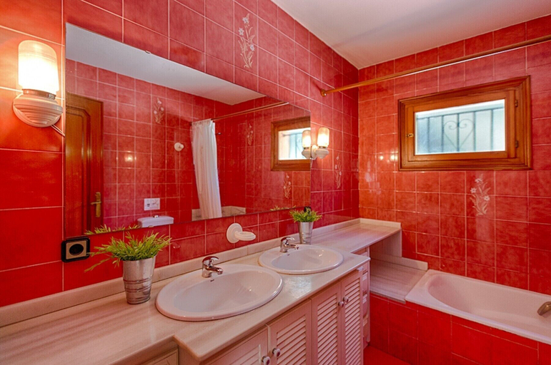 Bathroom 5, Matisse, Alicante