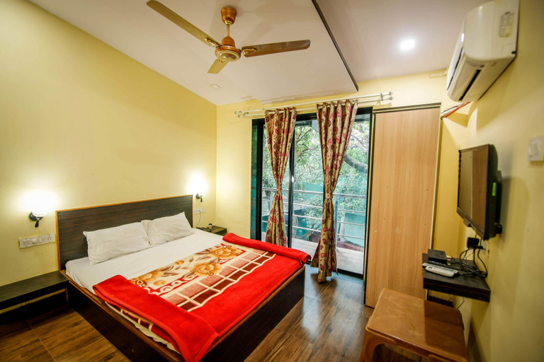 Bedroom 3, SP Seasons Resort, Satara