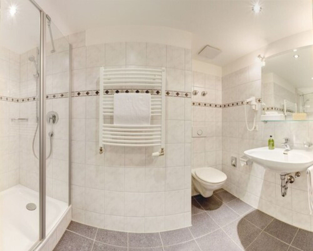 Bathroom 4, Hotel Fortuna, Breisgau-Hochschwarzwald