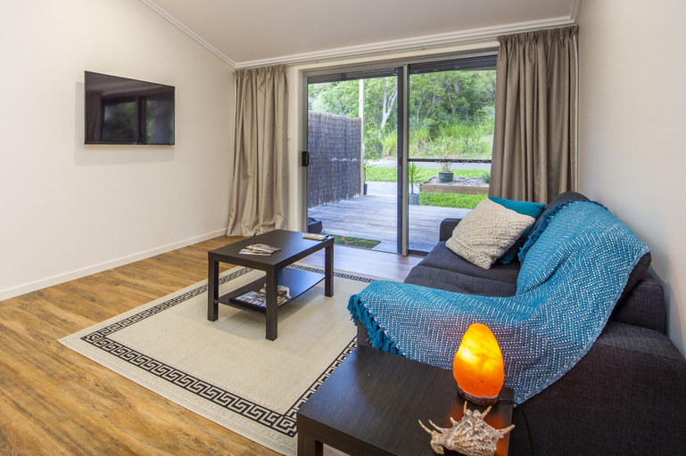 Others 5, Sail Rock Apartment 1, Magnetic Island