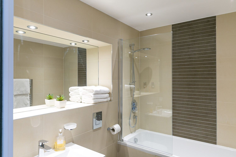 Bathroom 4, Riverside Apartments of Stamford , Lincolnshire
