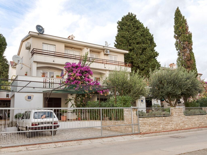Exterior & Views, Apartment Marijana With a sea View, Pula
