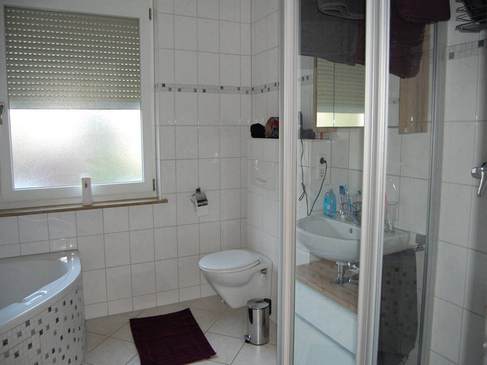 Bathroom 5, Fewo Reutlingen Heinestrasse, Reutlingen