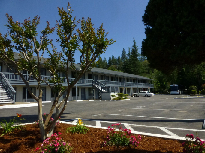 View & Surrounding 4, Gold Country Inn, El Dorado
