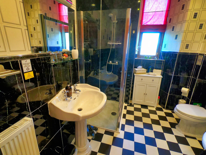 Bathroom 4, Gowanlea Heights, Argyll and Bute