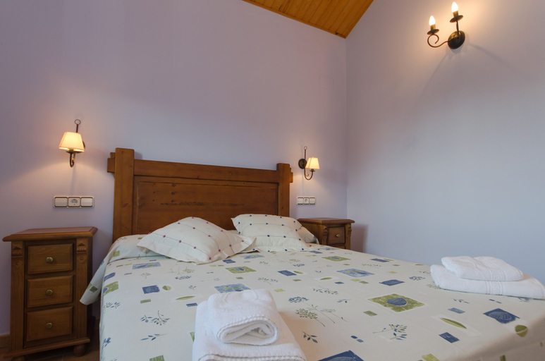 Bedroom 2, Casa Soltero Apartamentos, Huesca