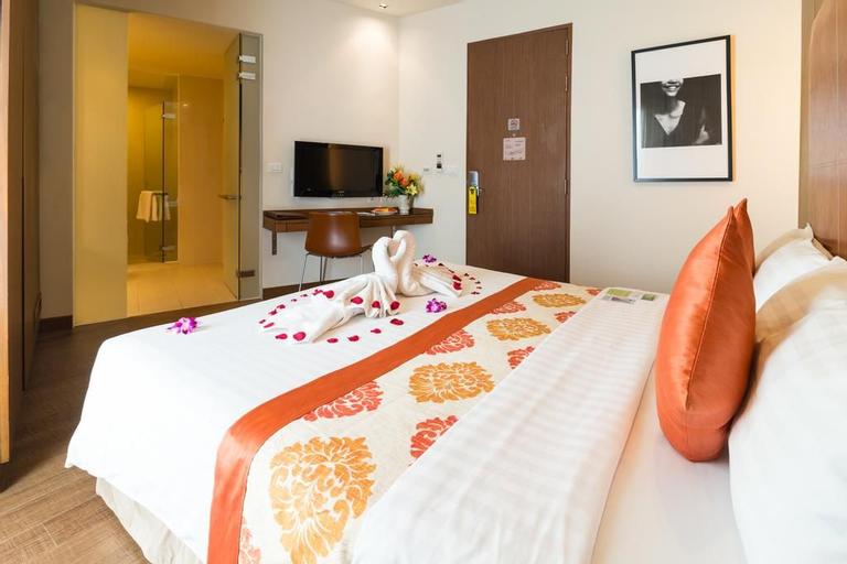 Bedroom 3, On 8 Sukhumvit Nana Bangkok by Compass Hospitality, Khlong Toey