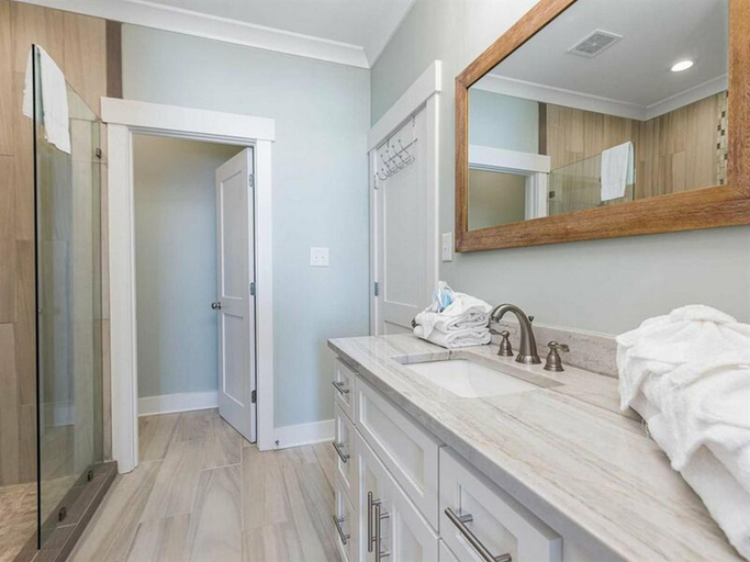 Bedroom 2, Anchors Away by Meyer Vacation Rentals, Baldwin