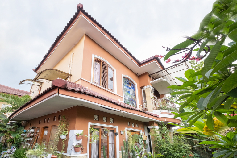 Exterior & Views 2, OYO 1806 Puri Arsita Homestay, Yogyakarta