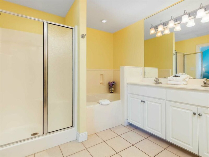 Bathroom 5, Beach Castle W by Meyer Vacation Rentals, Baldwin