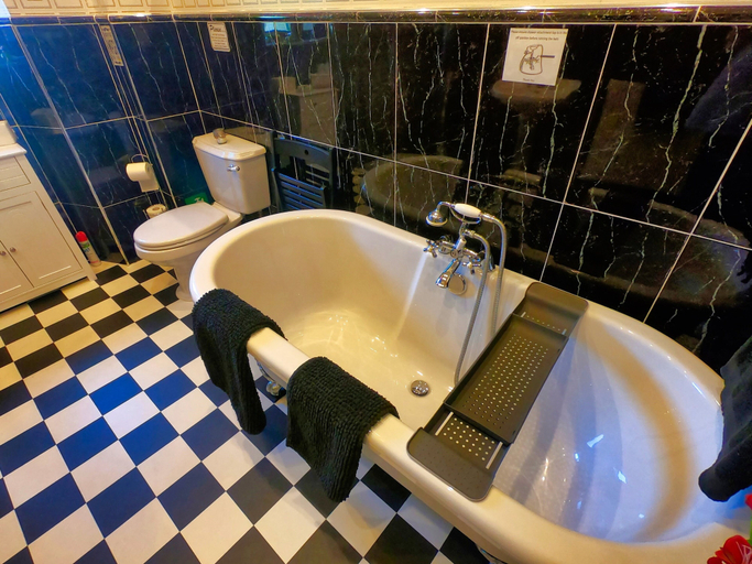 Bathroom 4, Gowanlea Heights, Argyll and Bute