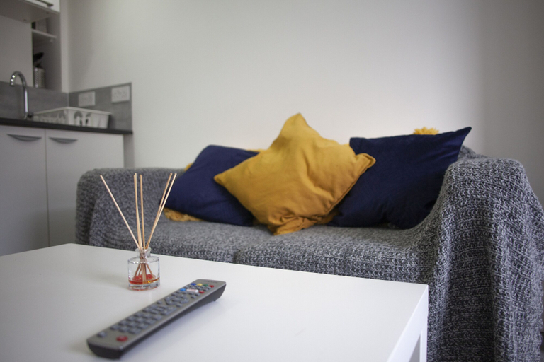 Bedroom 3, Reading Town Centre- Studio Apartment, Wokingham