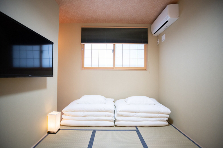 Bedroom 1, Onya Kaede, Kyoto