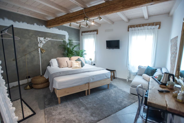 Bedroom 2, Luna Sul Tetto, Modena