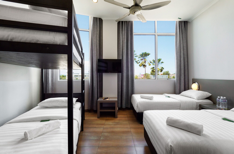 Tune Hotel Kota Kinabalu 1Borneo, Kota Kinabalu