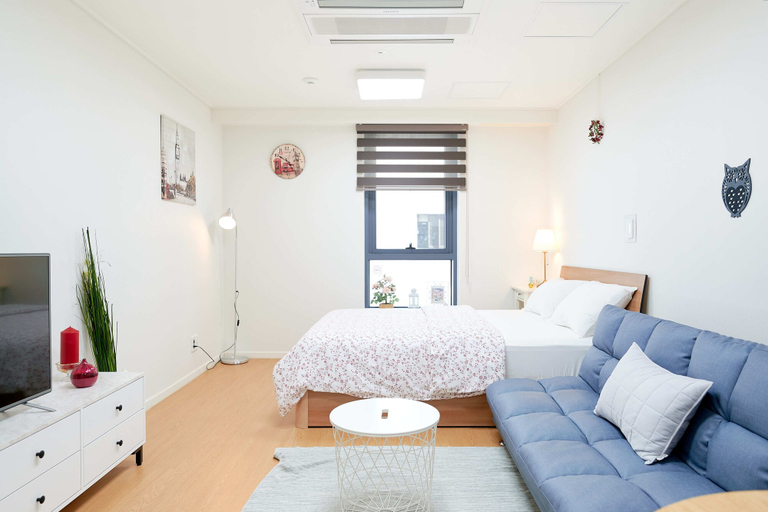Others 1, Sweet Home, Gangnam