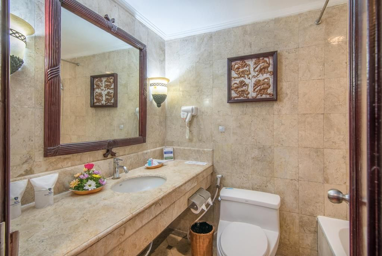 Bathroom 5, Bali Beach Hotel, Denpasar