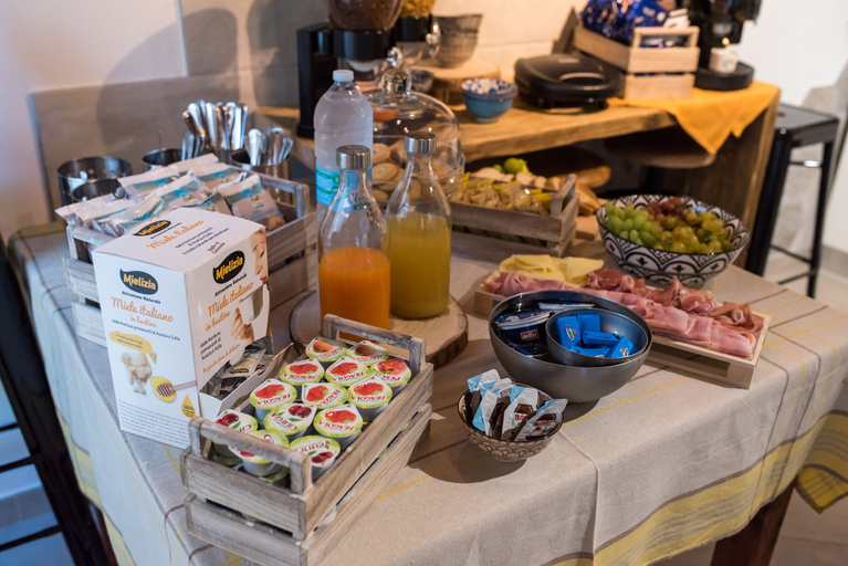 Food & Drinks 5, Luna Sul Tetto, Modena