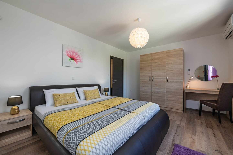Bedroom 3, Vila LeDa by Villas Guide, Marčana
