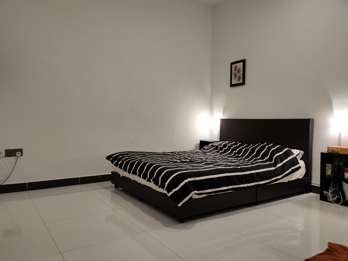 Bedroom 4, Aleesa Roomstay, Pasir Putih