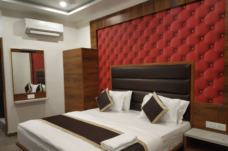 Bedroom 3, Hotel Govindam by Sky Stays, Ahmadabad