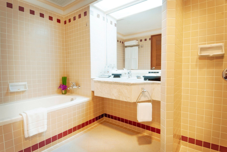 Bathroom 5, Ramada D’Ma Bangkok, Ratchathewi