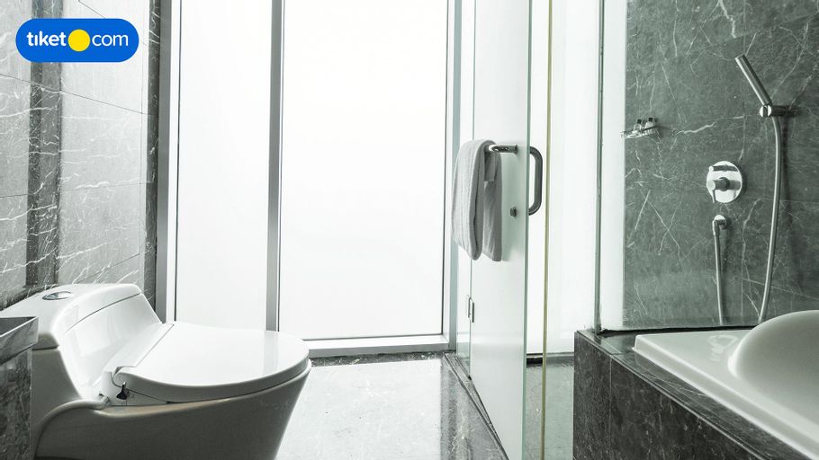 Bathroom 5