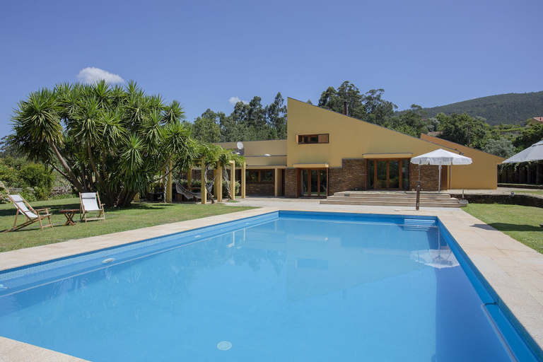 Liiiving Caminha Countryside Pool House, Caminha