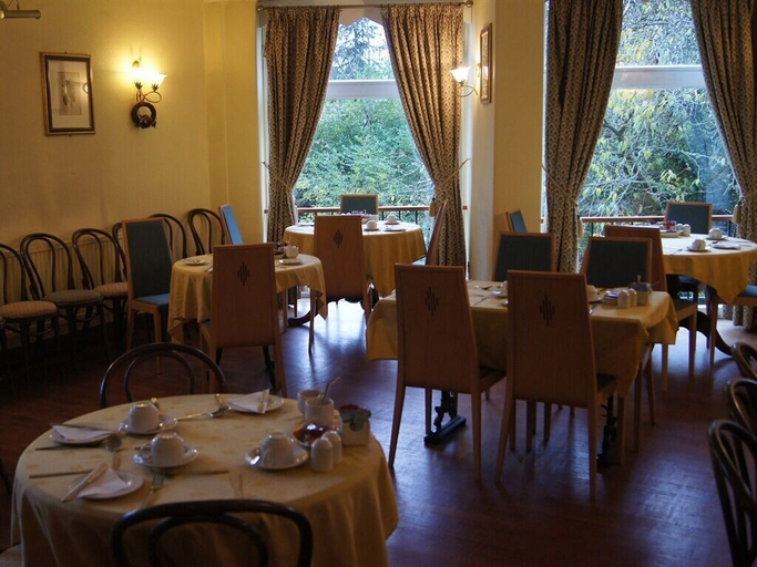 Food & Drinks 5, The Woodside Hotel, Stirling