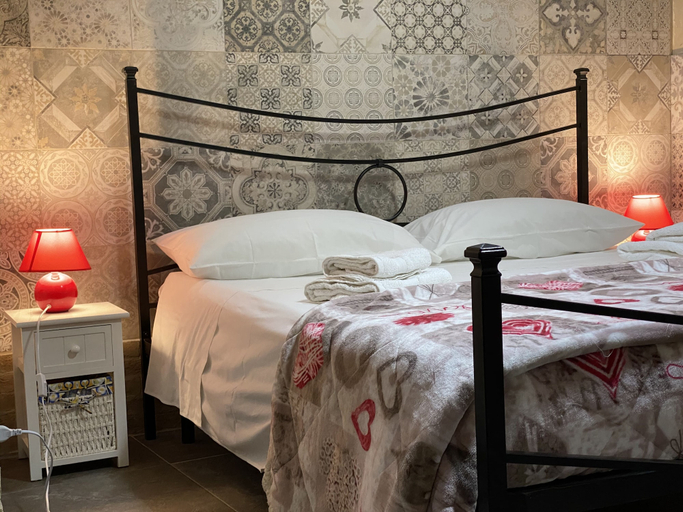 Bedroom 2, Il Giardino del Saraceno House, Enna
