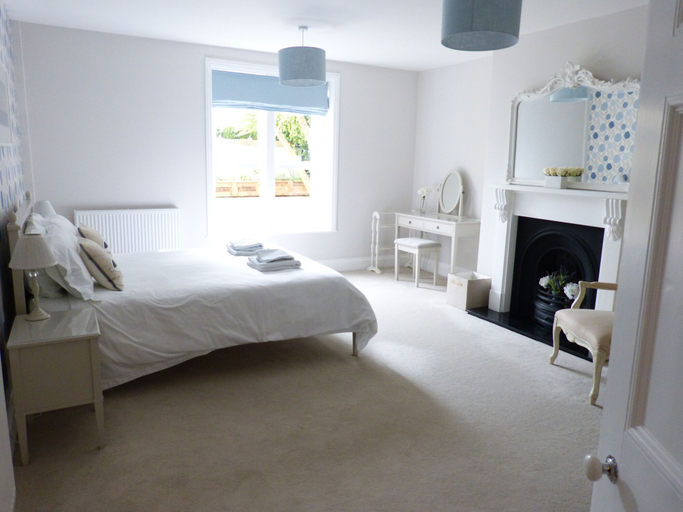 Bedroom 2, Little Grosvenor, Isle of Wight