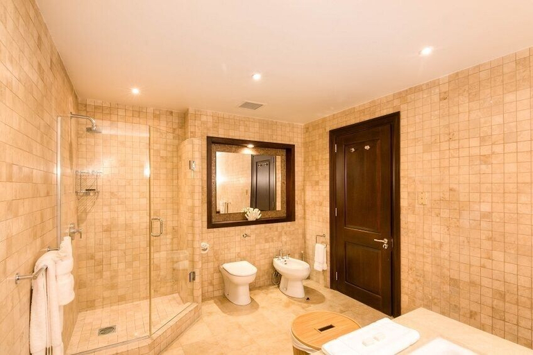 Bathroom 4, Sandy Cove 204