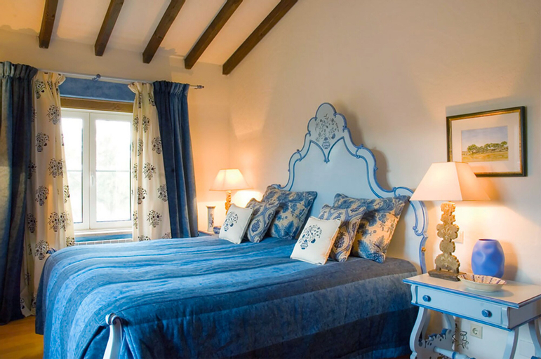 Rosa Estates: The Farmhouse & Stables, Monforte