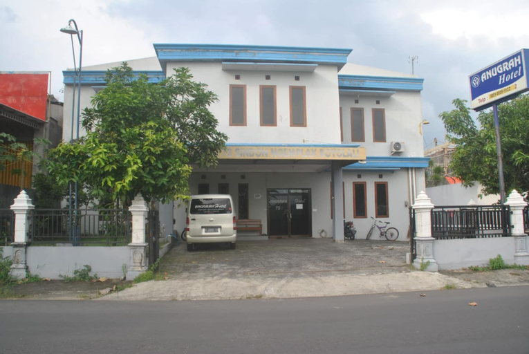 Exterior & Views 1, Anugrah Hotel Syariah by ZUZU, Karanganyar