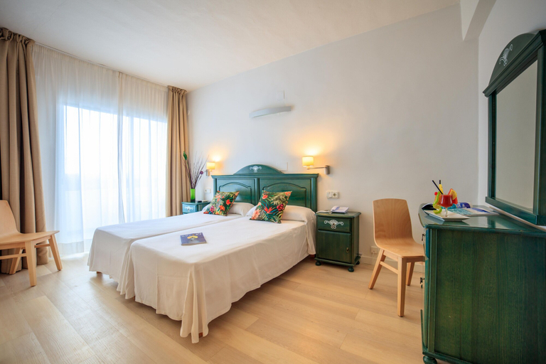 Bedroom 4, Hotel Levante, Baleares